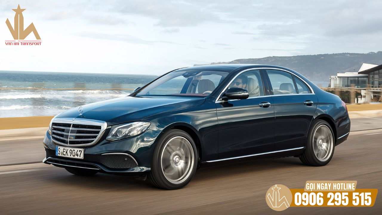 Thuê xe 4 chỗ Mercedes E250 của Vân Hải để có hành trình thoải mái