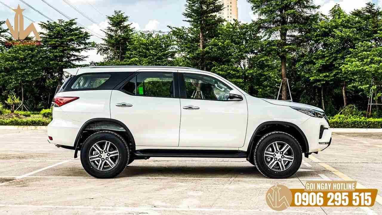Xe 7 chỗ Toyota Fortuner thiết kế cao cấp Xe 7 chỗ Toyota Fortuner thiết kế sang trọng