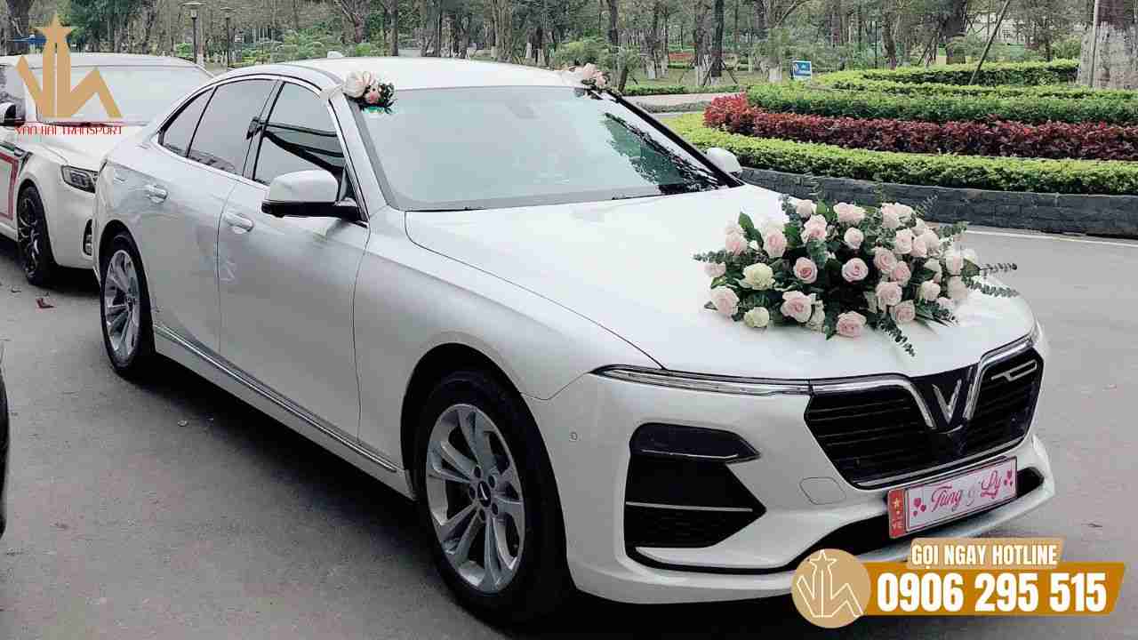 Trang trí nổi bật của xe cưới Vinfast VF8