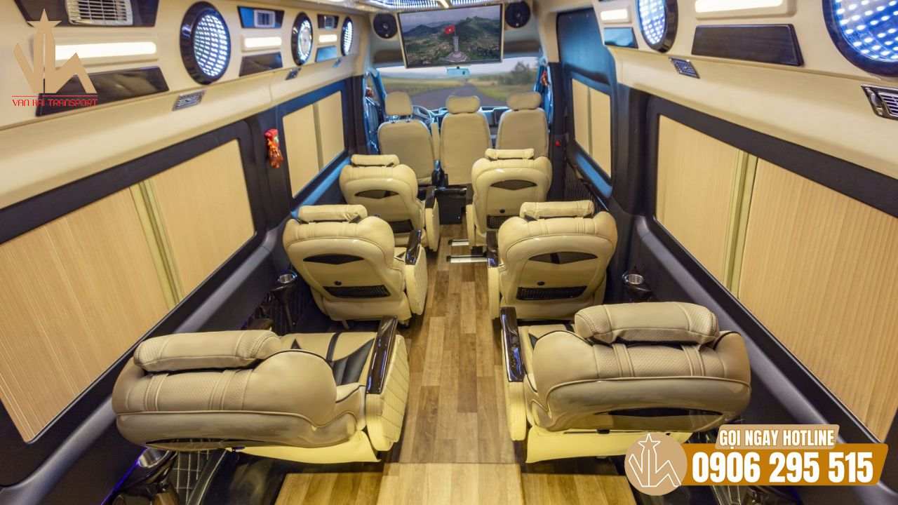 Vân Hải cho thuê xe du lịch 12 chỗ Dcar Limousine uy tín