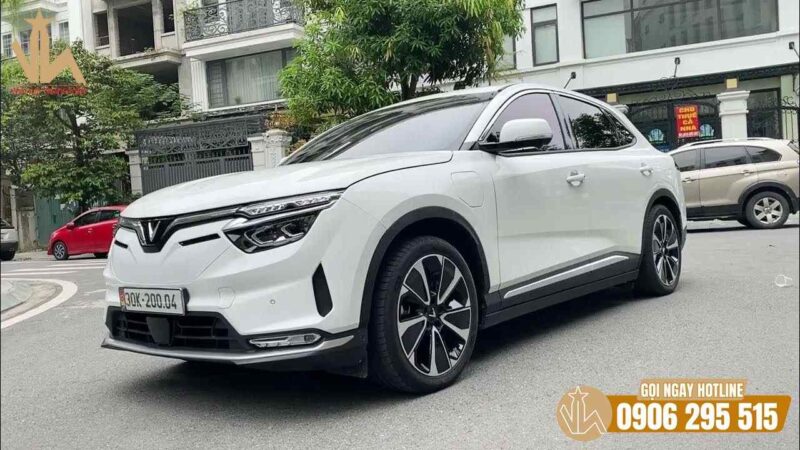 Cho thuê xe 4 chỗ Vinfast VF8 theo tháng