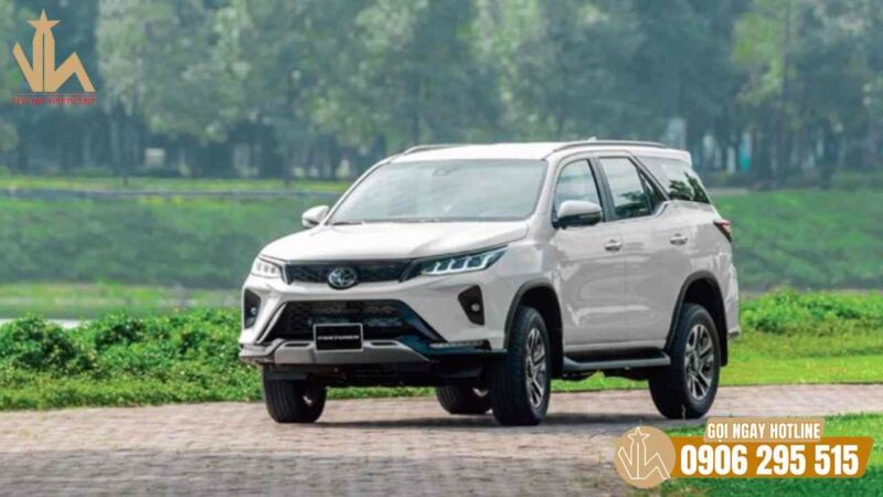 Cho thuê xe 7 chỗ Toyota Fortuner theo tháng