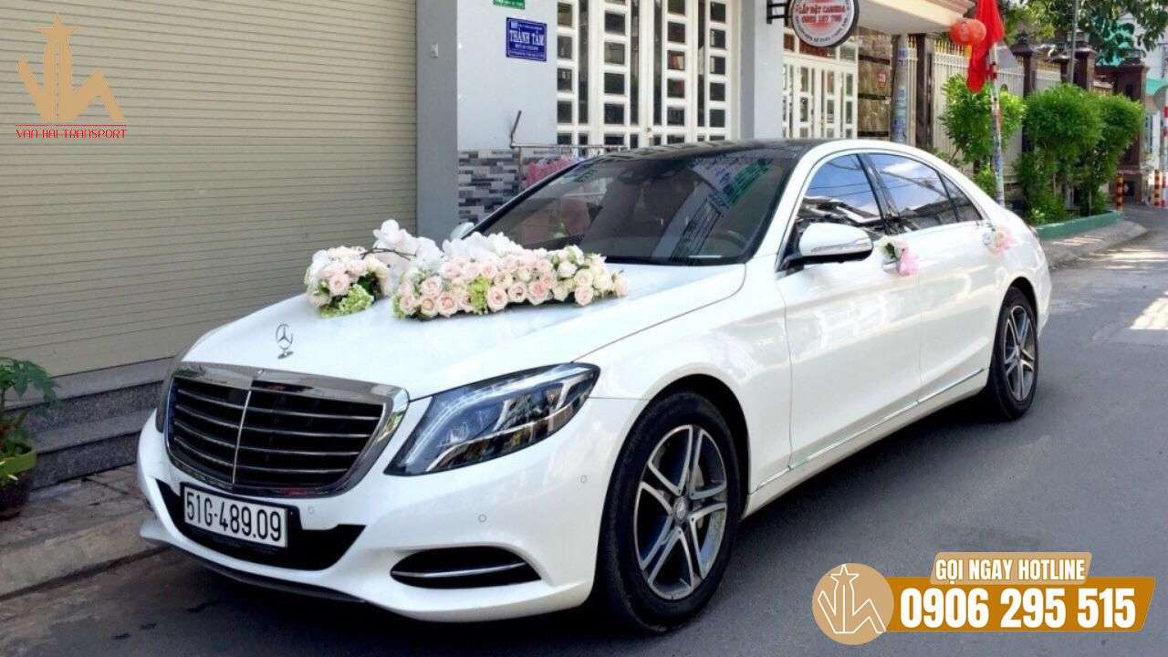 Thuê xe cưới Mercedes E250 giúp hành trình đón dâu suôn sẻ