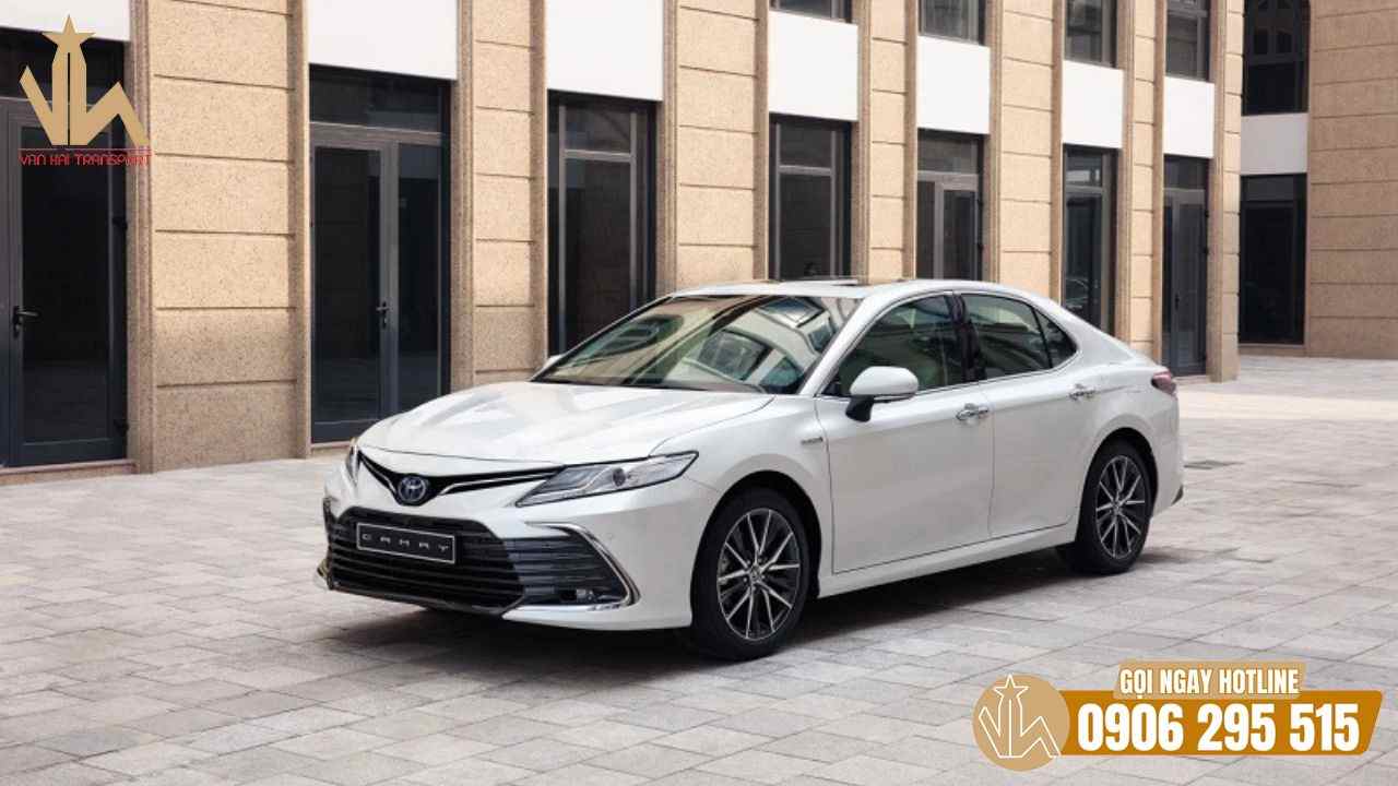Dịch vụ thuê xe 4 chỗ Camry đi tại quận Long Biên giá ưu đãi