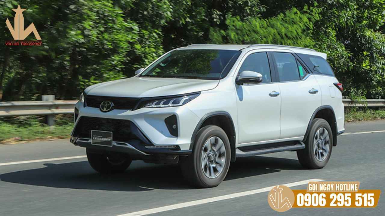 Báo giá thuê xe 7 chỗ Fortuner đảm bảo ưu đãi nhất