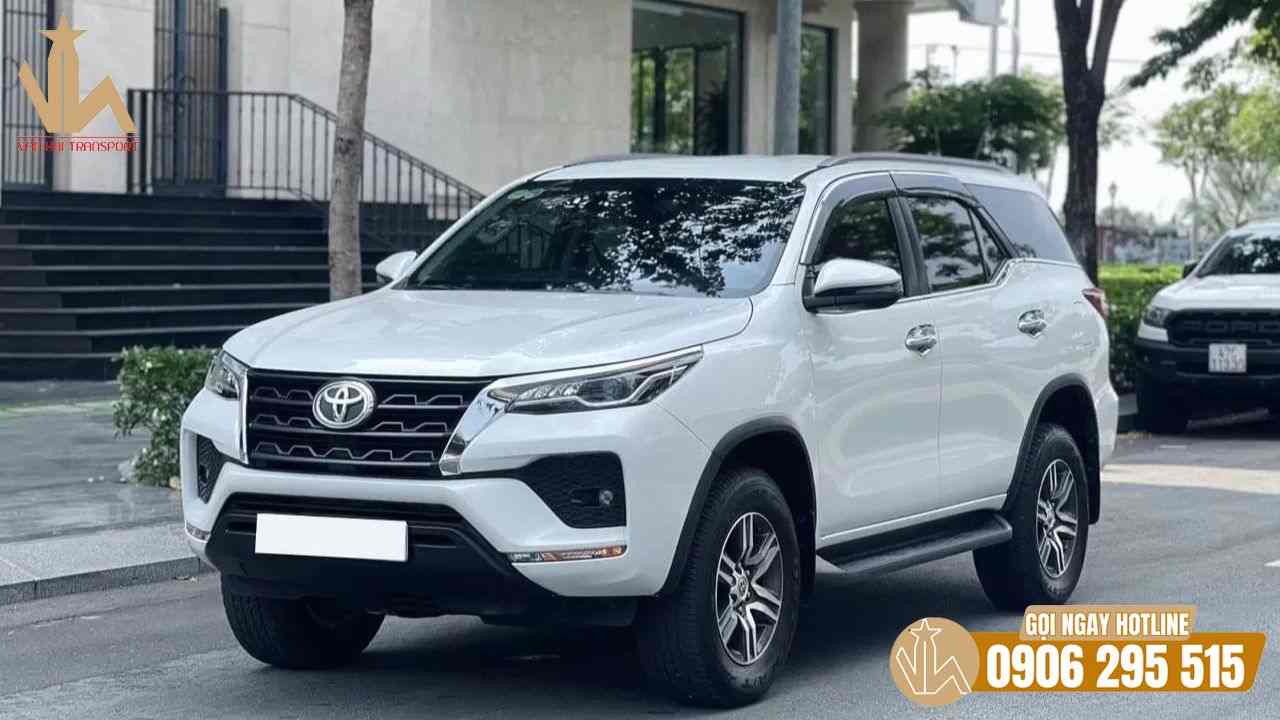 Thuê xe ô tô 7 chỗ Fortuner tại Vân Hải có mức giá cạnh tranh