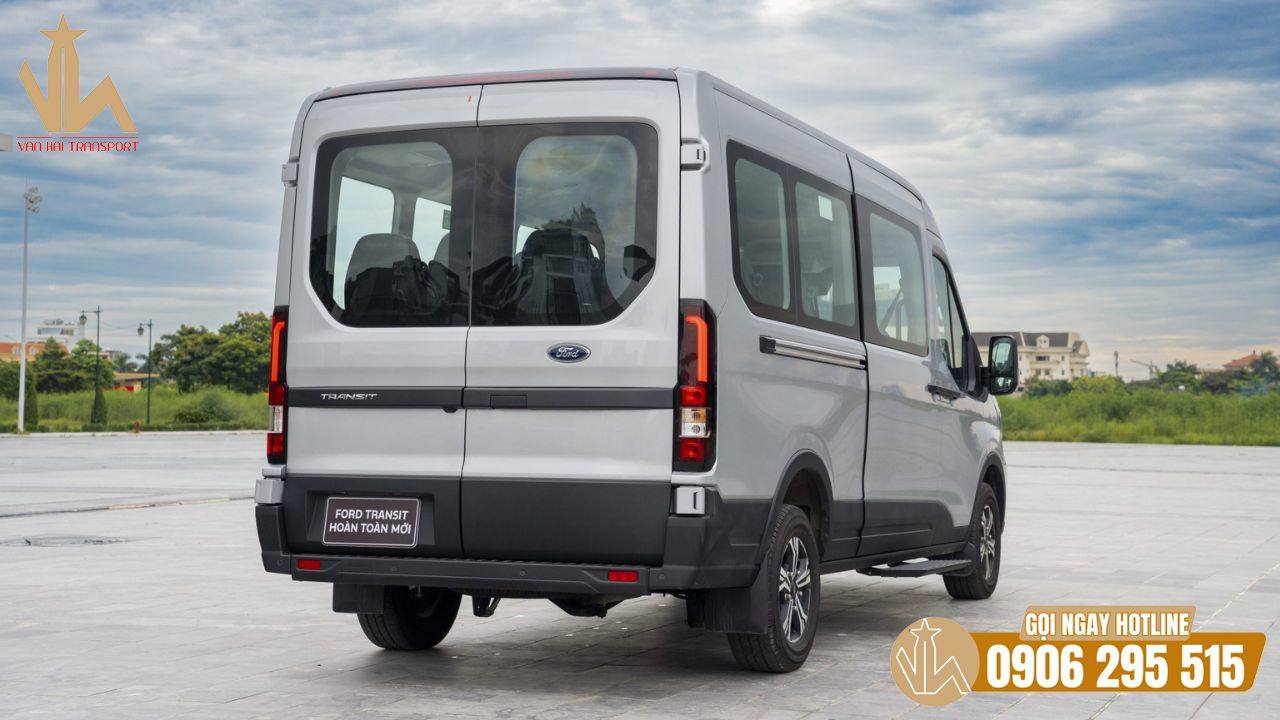 Thuê xe Transit Premium luôn có mức giá thành phải chăng
