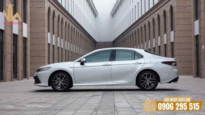 Thuê xe 4 chỗ Toyota Camry cho các hành trình