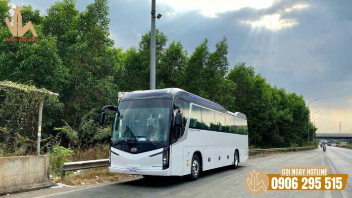 Trải nghiệm tiện nghi xe Kia Grandbird giá tốt