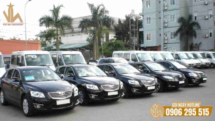 Dịch vụ thuê xe là phương án được nhiều người quan tâm