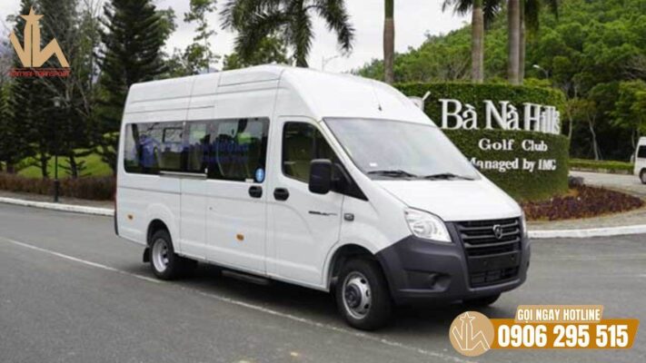 Gia đình tận hưởng hành trình trọn vẹn cùng dịch vụ thuê xe