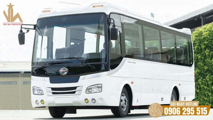 Xe du lịch truyền thống phù hợp đoàn khách đông người