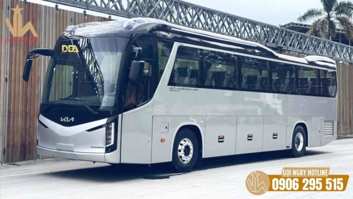Tài xế chuyên nghiệp đồng hành trên mọi chuyến du lịch