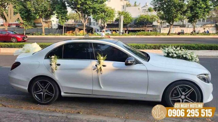 So sánh xe cưới 4 chỗ và 7 chỗ theo nhu cầu sử dụng