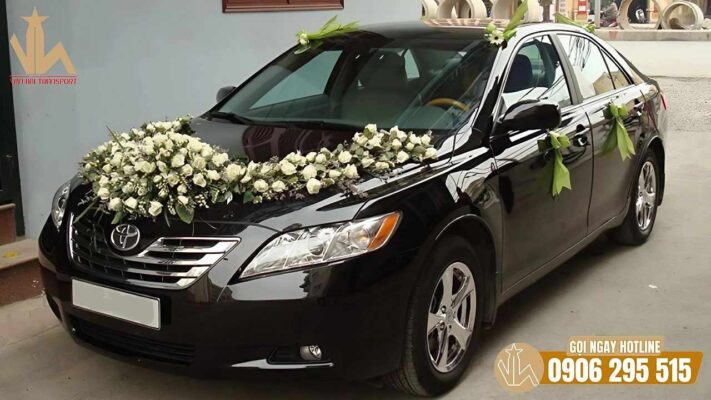Trang trí xe hoa nhẹ nhàng với màu sắc hài hòa